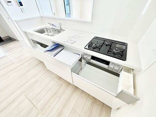 【その他設備(スライド収納)】使いやすさを優先したスライド式収納タイプ!