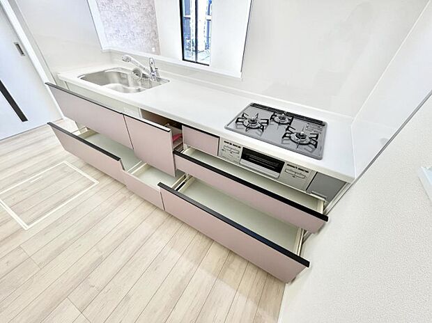 【その他設備(スライド収納)】使いやすさを優先したスライド式収納タイプ！