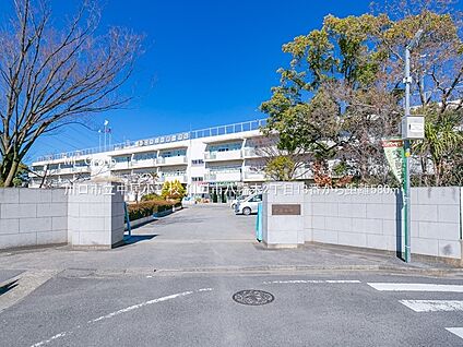 川口市立中居小学校 580m