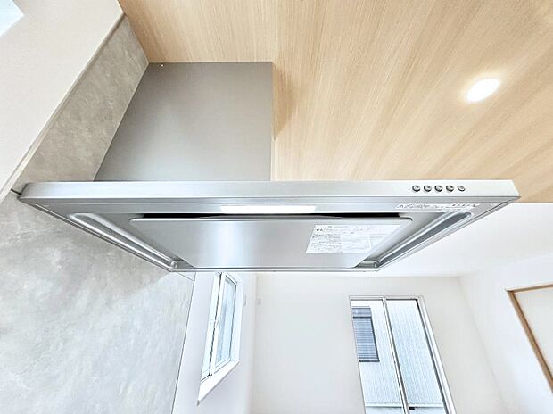 【その他設備(レンジフード)】基本的なお手入れはフィルターのみ!お手入れのしやすさも魅力です。
