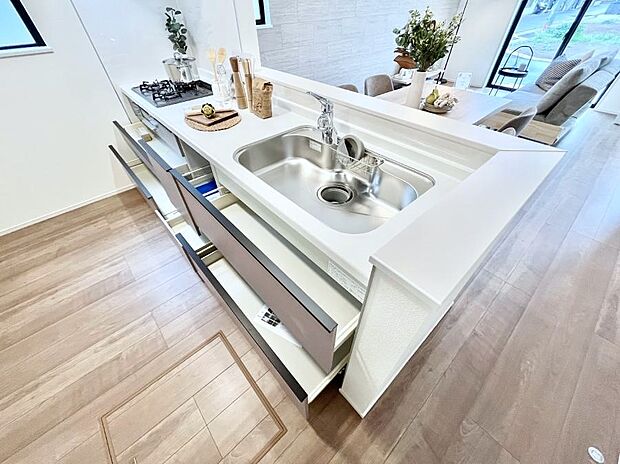 【その他設備(スライド収納)】使いやすさを優先したスライド式収納タイプ！