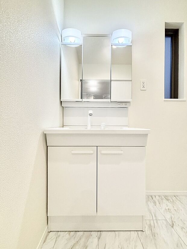 【洗面台・洗面所】収納力と機能性に優れた洗面化粧台