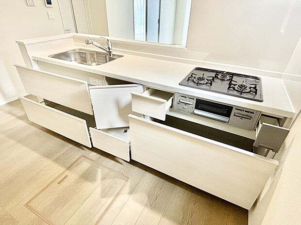 【その他設備(スライド収納)】使いやすさを優先したスライド式収納タイプ!