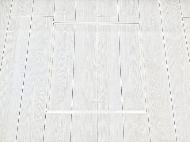 【その他設備(床下収納)】床下収納付き!日用品・非常用品の収納にも大活躍。