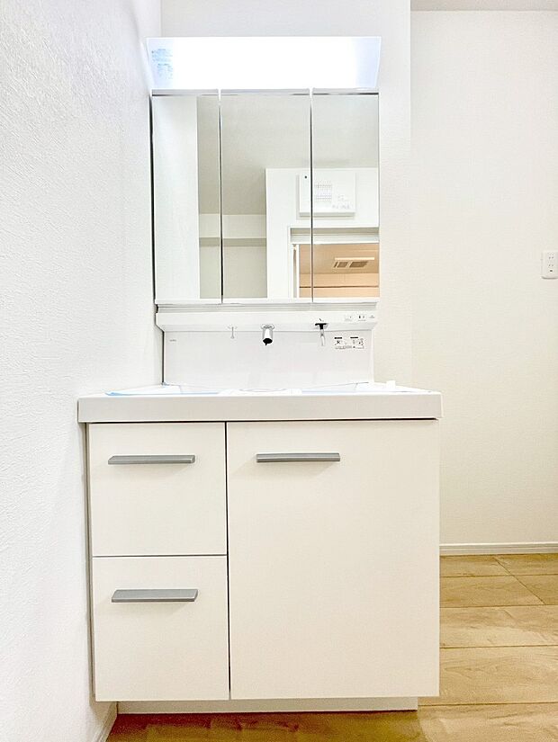 【洗面台・洗面所】収納力と機能性に優れた洗面化粧台
