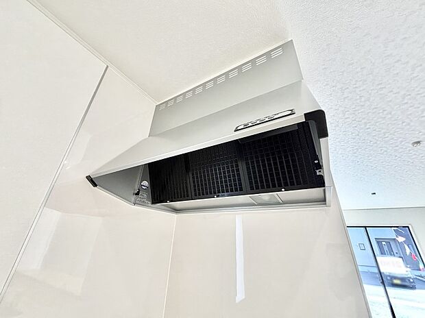 【その他設備(レンジフード)】基本的なお手入れはフィルターのみ!お手入れのしやすさも魅力です。