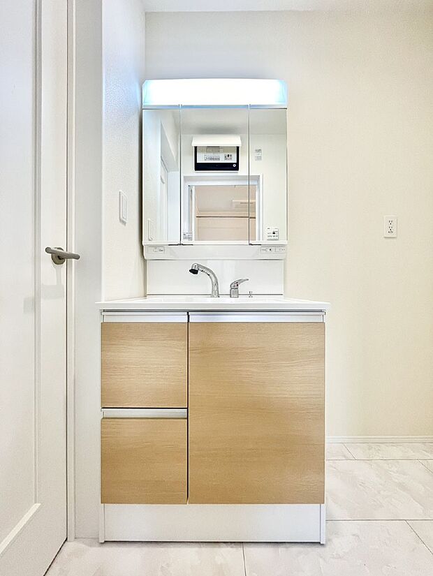 【洗面台・洗面所】収納力と機能性に優れた洗面化粧台