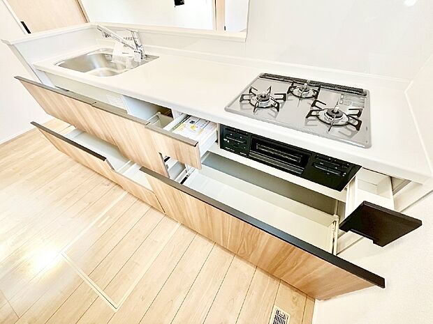 【その他設備(スライド収納)】使いやすさを優先したスライド式収納タイプ!