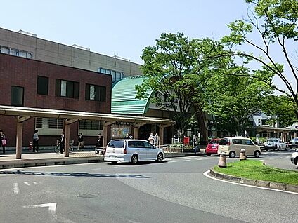 草加駅 1100m