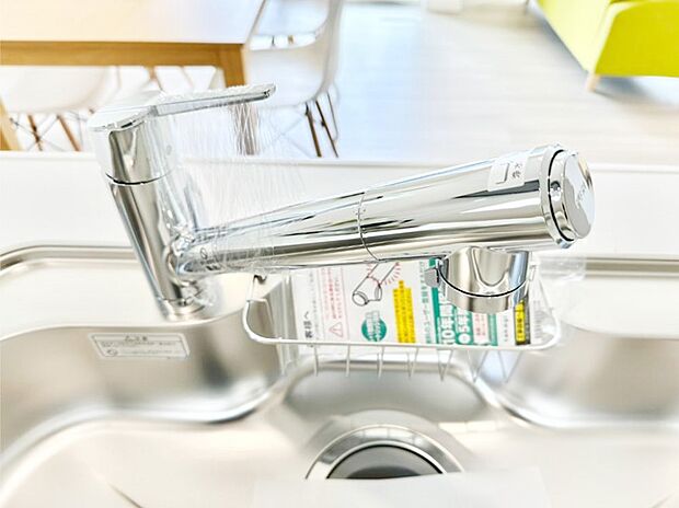 【その他設備(浄水器)】いつでも清潔なおいしいお水を。一つの水栓で水道水と浄水を使い分け。