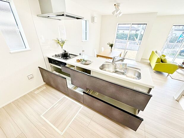 【その他設備(スライド収納)】使いやすさを優先したスライド式収納タイプ！