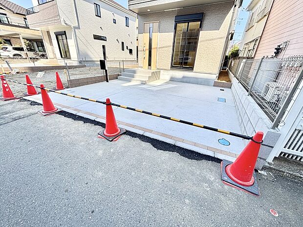 【駐車場】生活に欠かせない駐車スペース。　