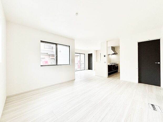 【ダイニング】家族が自然と集まる憩いのスペースになりそう