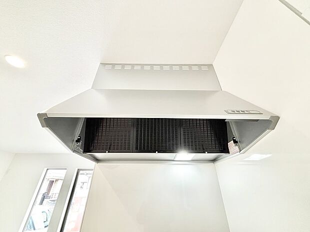【その他設備(レンジフード)】基本的なお手入れはフィルターのみ!お手入れのしやすさも魅力です。