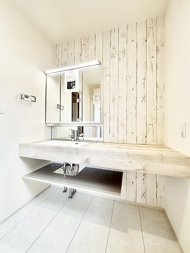 【洗面台・洗面所】収納力と機能性に優れた洗面化粧台