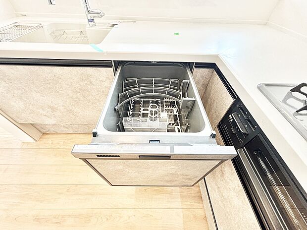 【その他設備(食洗機)】面倒なお片づけは食洗機にお任せ!家事の負担が減って、時間にも気持ちにもゆとりができます。