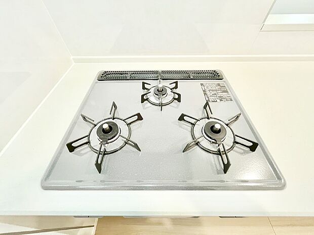 【その他設備(ガスコンロ)】三口ガスコンロでお料理が一気にはかどりそう