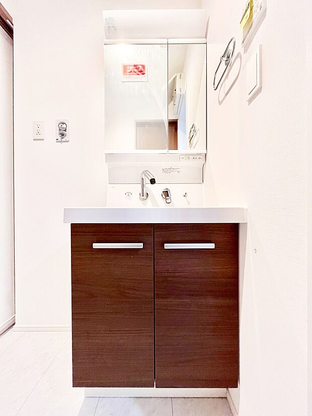 【洗面台・洗面所】収納力と機能性に優れた洗面化粧台