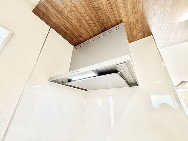 【その他設備(レンジフード)】基本的なお手入れはフィルターのみ！お手入れのしやすさも魅力です。