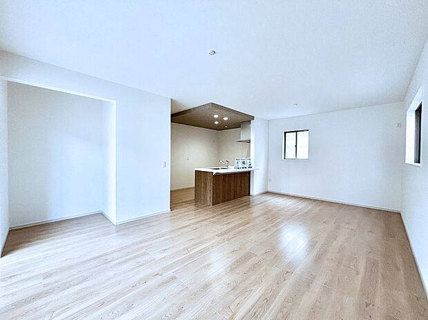 【ダイニング】家族が自然と集まる憩いのスペースになりそう