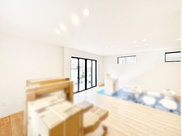 【リビングダイニング】明るい陽光が注ぎ、寛ぎの雰囲気に満たされるリビングダイニング