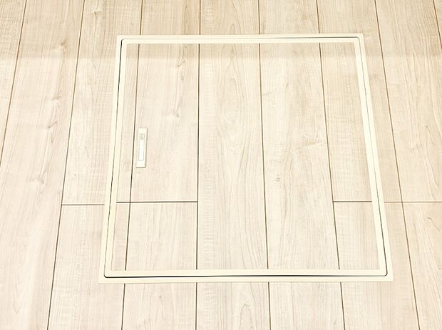 【その他設備(床下収納)】床下収納付き!日用品・非常用品の収納にも大活躍。