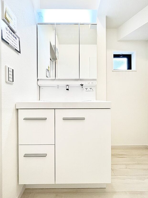 【洗面台・洗面所】収納力と機能性に優れた洗面化粧台