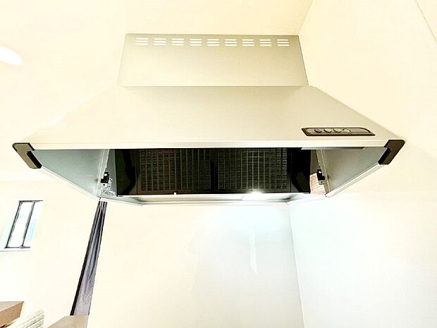 【その他設備(レンジフード)】基本的なお手入れはフィルターのみ！お手入れのしやすさも魅力です。