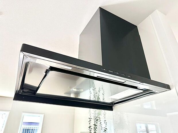 【その他設備(レンジフード)】基本的なお手入れはフィルターのみ!お手入れのしやすさも魅力です。