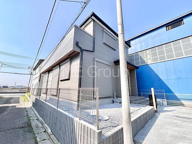 【現地外観写真】たっぷりの陽光と心地よい風が舞い込む住まい