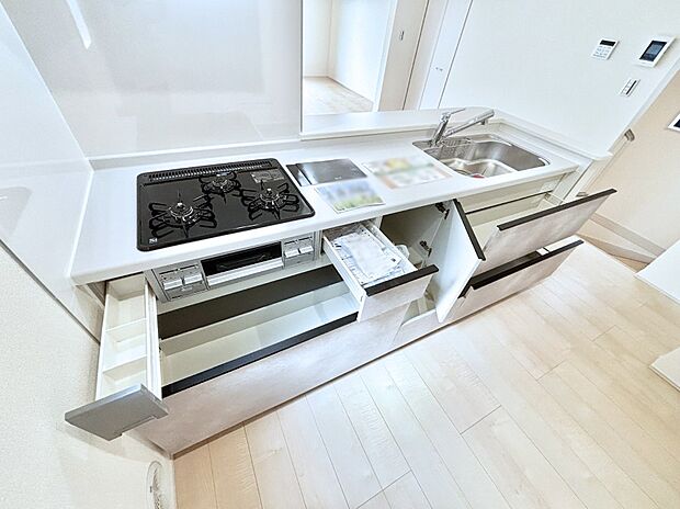 【その他設備(スライド収納)】使いやすさを優先したスライド式収納タイプ！