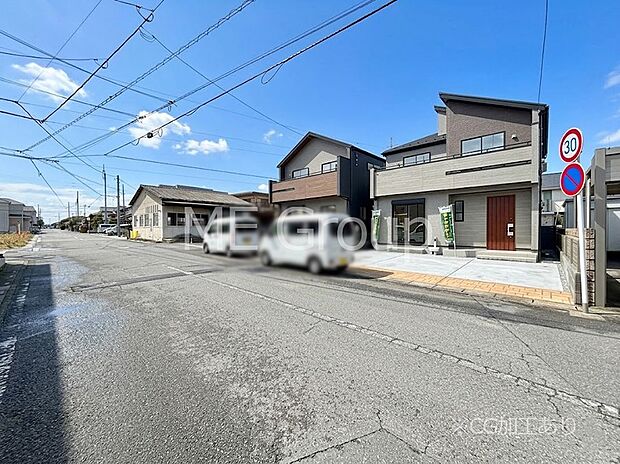 【前面道路含む現地写真】堂々完成！！ ここから始まる新生活を応援いたします！ 