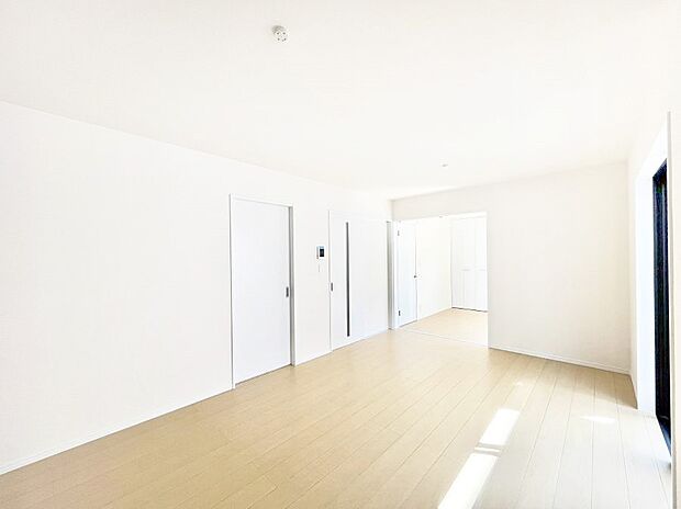 【ダイニング】家族が自然と集まる憩いのスペースになりそう