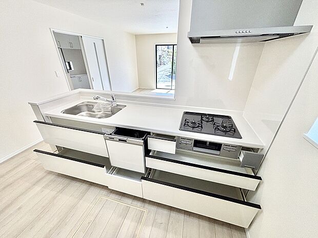 【その他設備(スライド収納)】使いやすさを優先したスライド式収納タイプ！