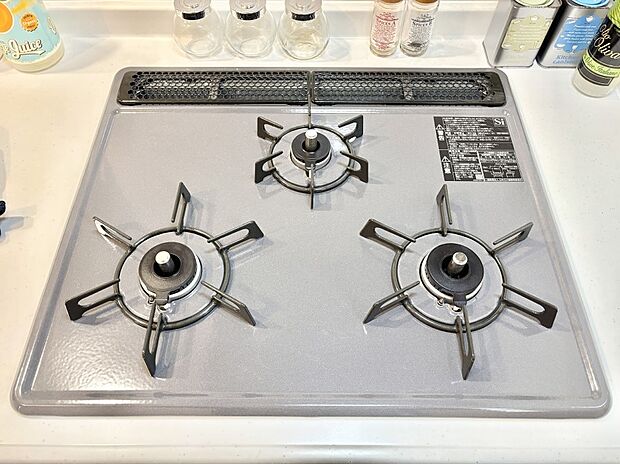 【その他設備(Ｓｉセンサーコンロ)】ガスコンロはＳｉセンサー搭載。火力調節や焦げ付き・消し忘れも防いでくれます。