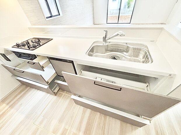 【その他設備(スライド収納)】使いやすさを優先したスライド式収納タイプ！