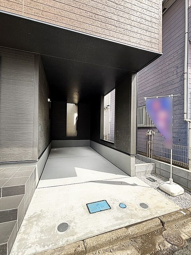 【駐車場】ビルトインタイプは大切なお車を傷や汚れから守ることができます。