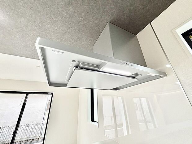 【その他設備(レンジフード)】基本的なお手入れはフィルターのみ！お手入れのしやすさも魅力です。