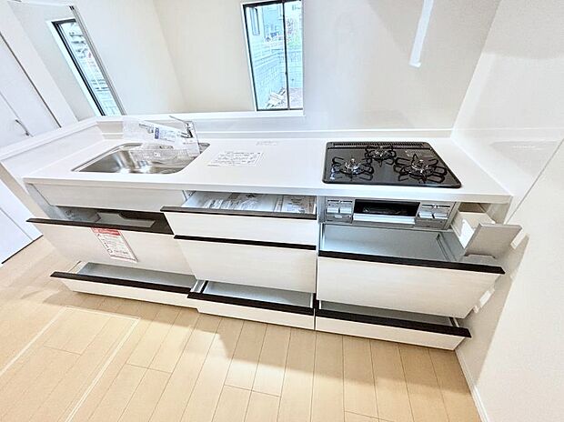 【その他設備(スライド収納)】使いやすさを優先したスライド式収納タイプ！