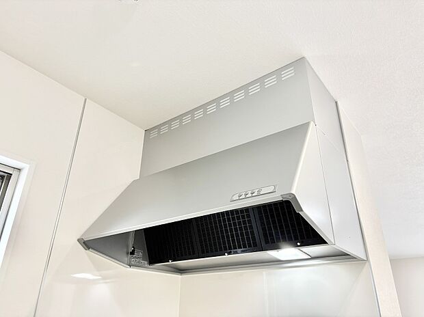 【その他設備(レンジフード)】基本的なお手入れはフィルターのみ！お手入れのしやすさも魅力です。