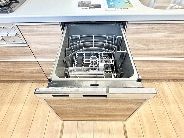 【その他設備(食洗機)】面倒なお片づけは食洗機にお任せ!家事の負担が減って、時間にも気持ちにもゆとりができます。