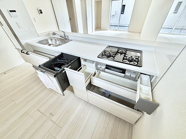 【その他設備(スライド収納)】使いやすさを優先したスライド式収納タイプ！