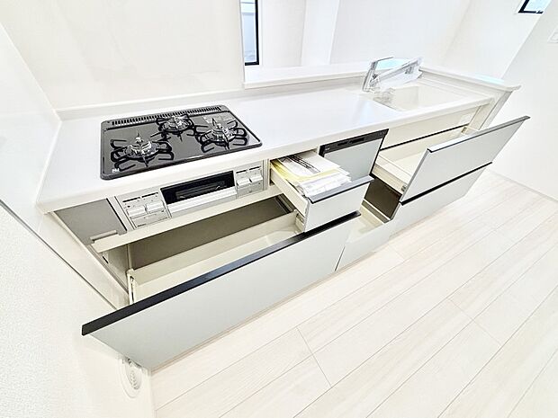 【その他設備(スライド収納)】使いやすさを優先したスライド式収納タイプ！