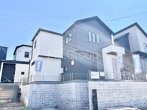 【現地外観写真】たっぷりの陽光と心地よい風が舞い込む住まい