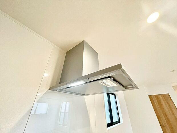 【その他設備(レンジフード)】基本的なお手入れはフィルターのみ！お手入れのしやすさも魅力です。