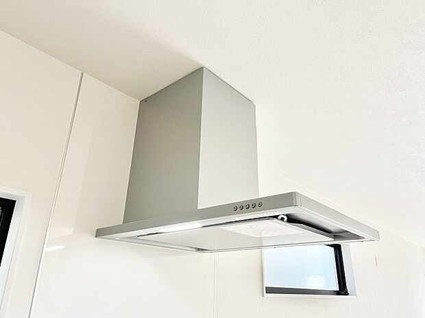 【その他設備(レンジフード)】基本的なお手入れはフィルターのみ!お手入れのしやすさも魅力です。