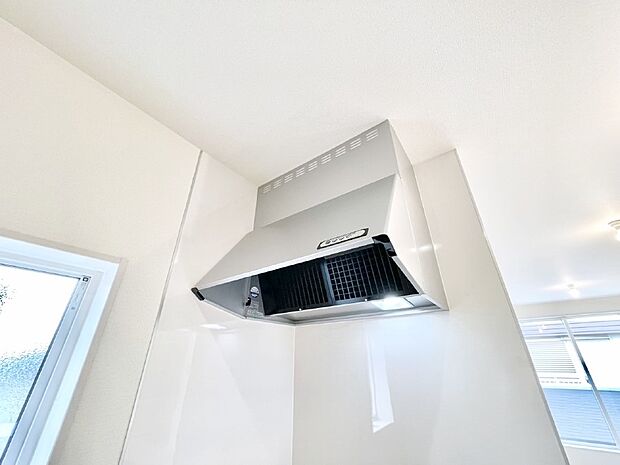 【その他設備(レンジフード)】基本的なお手入れはフィルターのみ!お手入れのしやすさも魅力です。