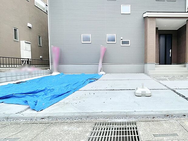 【駐車場】目の前が駐車場だと雨の日も大量にお買い物をした時も便利ですね