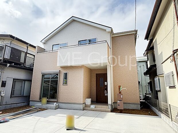 【現地外観写真】たっぷりの陽光と心地よい風が舞い込む住まい