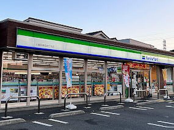 ファミリーマート川越砂新田四丁目店（約478m）